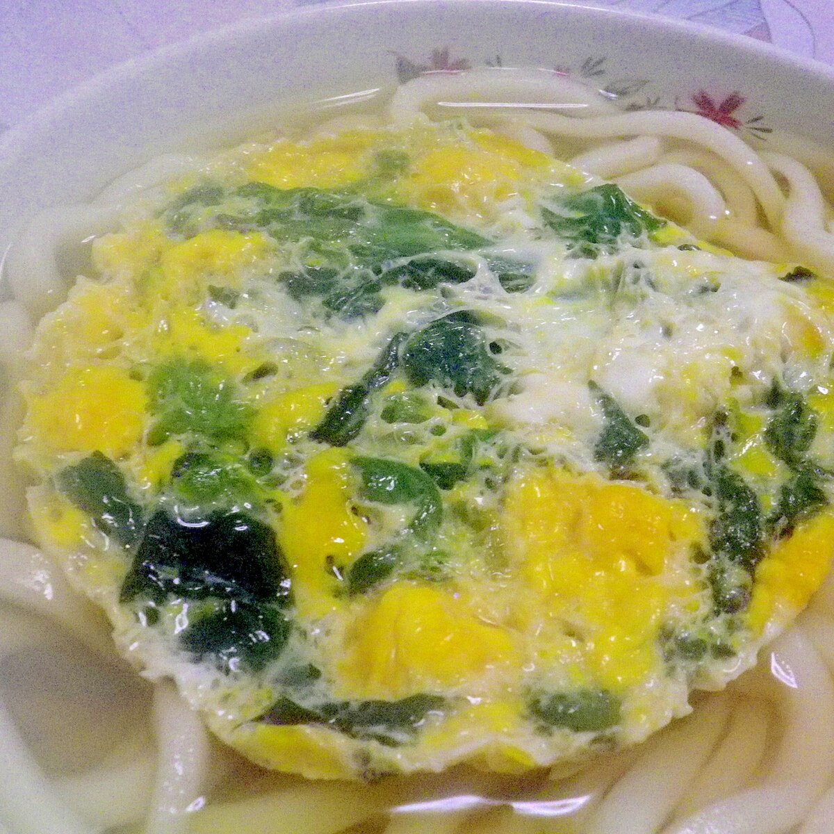 電子レンジdeうどん 春菊とわかめの卵とじ レシピ 作り方 By やまちゃん7772 楽天レシピ